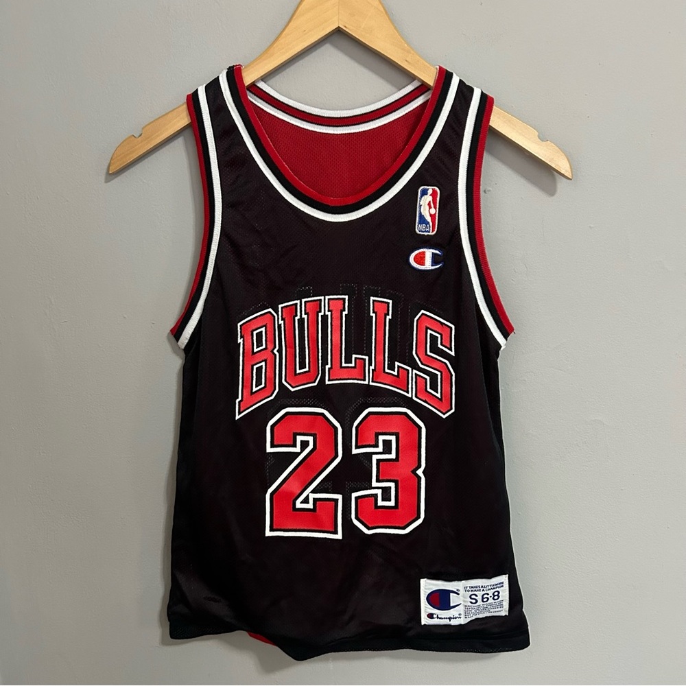 VINTAGE: JORDAN Chicago Bulls #23 jersey size Small 6-8